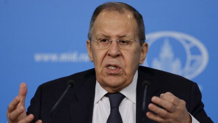 Lavrov: Ideje összehívni a nagyhatalmak csúcstalálkozóját