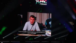 Andrej Babis méltatta a magyar miniszterelnököt