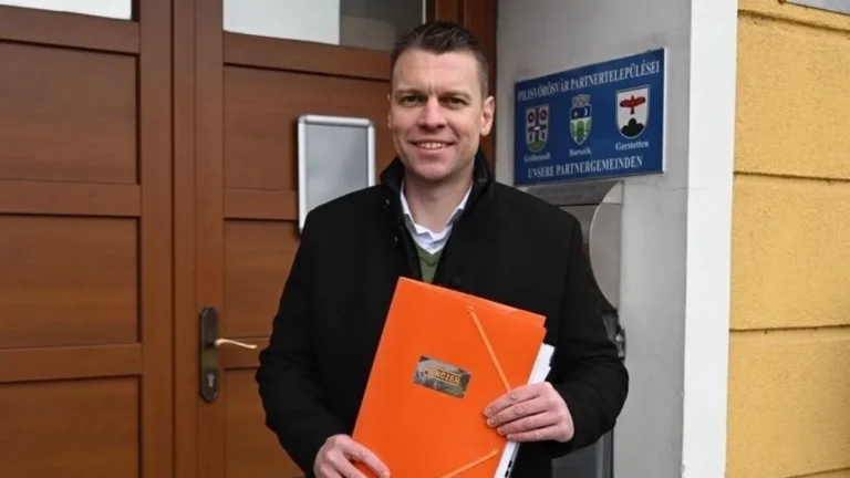 Menczer: Magyar Péter színjátékot játszik