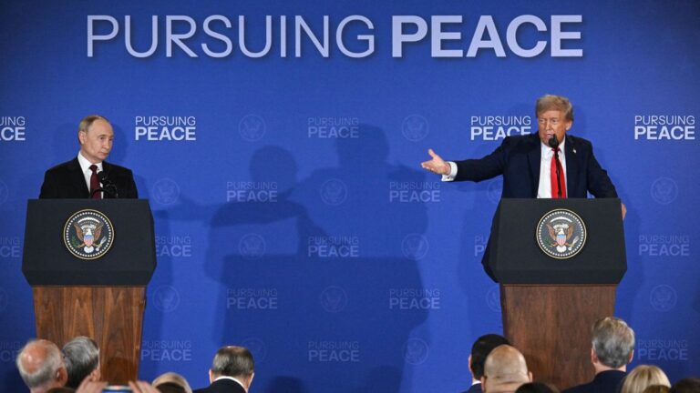 Vlagyimir Putyin Donald Trumppal tárgyalt