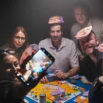 Bukott momentumos és ripacs celeb: ők az ukránpárti dezinformációs hálózat kulcsfigurái Magyarországon