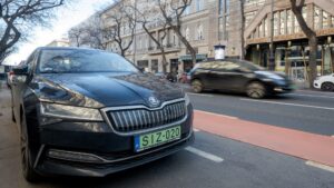 Kötelező rendszámcsere: egy kisebb kedvezménnyel állt elő a Magyar Közút