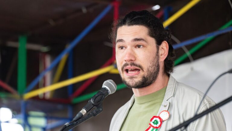 A Kutyapárt szerint szervezetten lépnek fel jelöltjeikkel szemben