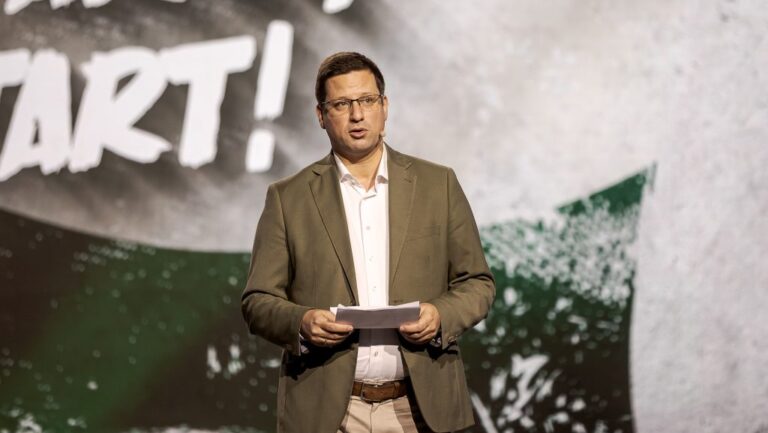 Gulyás Gergely feljelentést tett választási csalás miatt