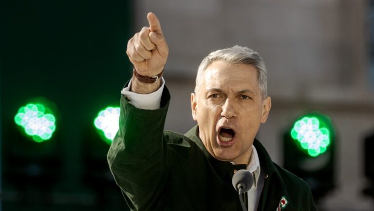 A Mi Hazánkkal sürgetett összefogást Lázár János