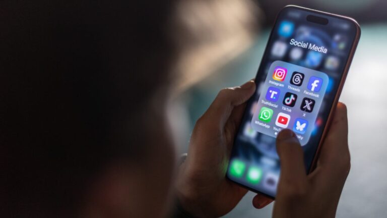 Ausztria is betiltaná a tizennégy év alattiak közösségi média-használatát