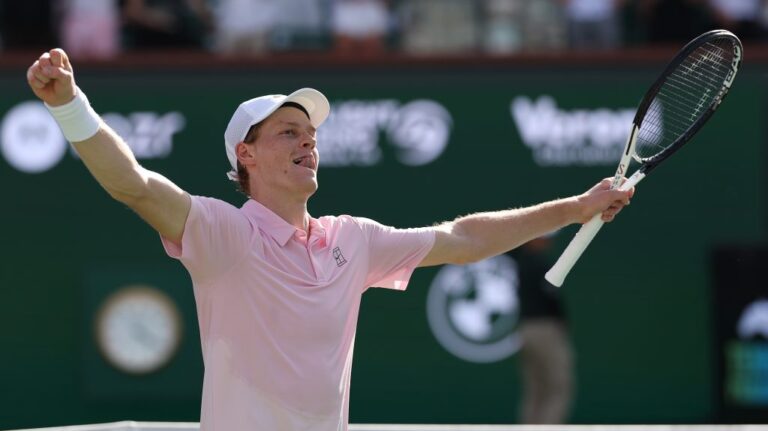 Imádják az emberek az egyik teniszező kislányával játszó Jannik Sinnert