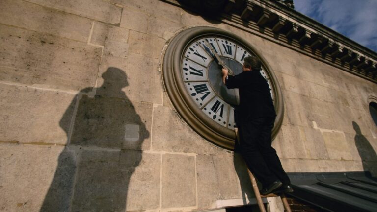 Figyelem: vasárnap óraátállítás