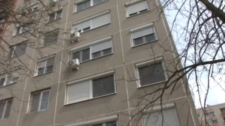 Túlélte a zuhanást a kisfiú, aki a negyedikről esett ki Kecskeméten