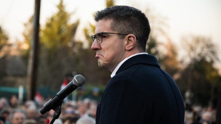 Kocsis Máté az MNB-botrányról: „Nem szeretnénk a hátunkon púpként cipelni egy Matolcsy Ádám nevű embernek az ügyeit”