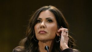 Távozik a tömeges deportálásokért felelős miniszter a Trump-kormányból