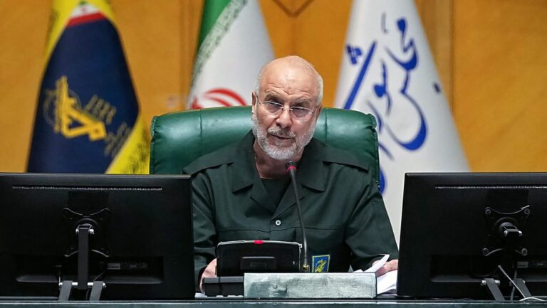 Az iráni parlament elnöke szerint Trump kamuhíreket terjeszt