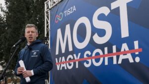 Magyar Péter: Gundalf, egy 19 éves informatikusként dolgozó srác hülyét csinált az Alkotmányvédelmi Hivatalból