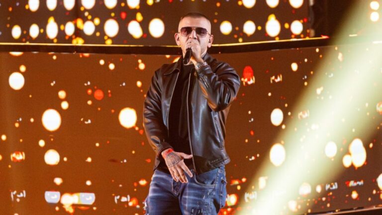 Az áldozatok szerint legalább kilencen támadtak rájuk a Pócs János által szervezett G.w.M.-buli után, eddig négy főt gyanúsítottak meg