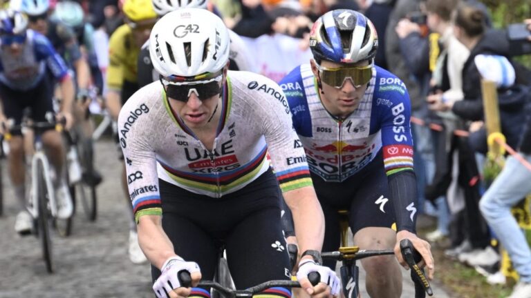 „Nyilvánvalóan nagyon rossz példa” – a győztes Pogacar a piros jelzés ellenére hajtott át a vasúti átjárón a kerékpárversenyen