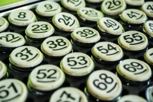 Megnéztük, hogy a kihúzott számok alapján manipulálják-e az ötöslottót