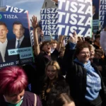 Beütött a tavaszi szünet, tinik árasztották el Magyar Péter országjárását