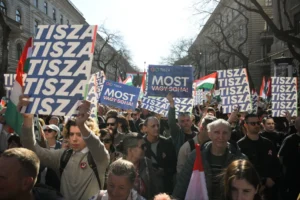 444: Az Alkotmányvédelmi Hivatal hónapokig lehallgatott egy Tisza Pártot támogató üzletembert