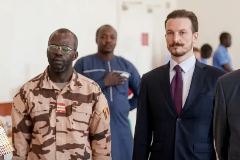 Orbán Gáspár tényleg Afrikában találkozott Jézus Krisztussal, de Szijjártó szerint igazából ő tárgyalt Csádban a katonai misszióról