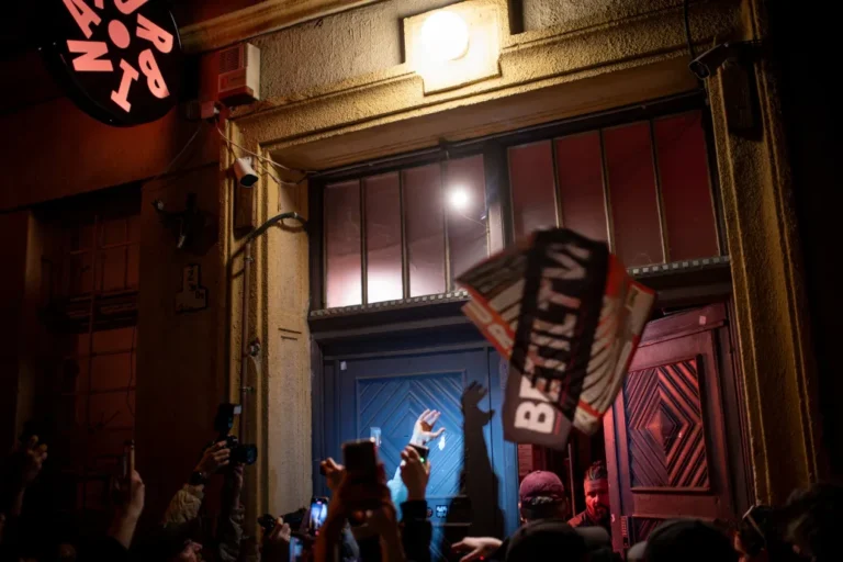 Az egy hónapos bezáratás után telt házas bulival tért vissza a Turbina