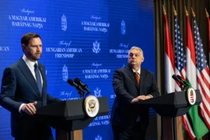 Orbánék próbálták kimaxolni Vance látogatását, de túl sokat várnak az amerikai kapcsolattól