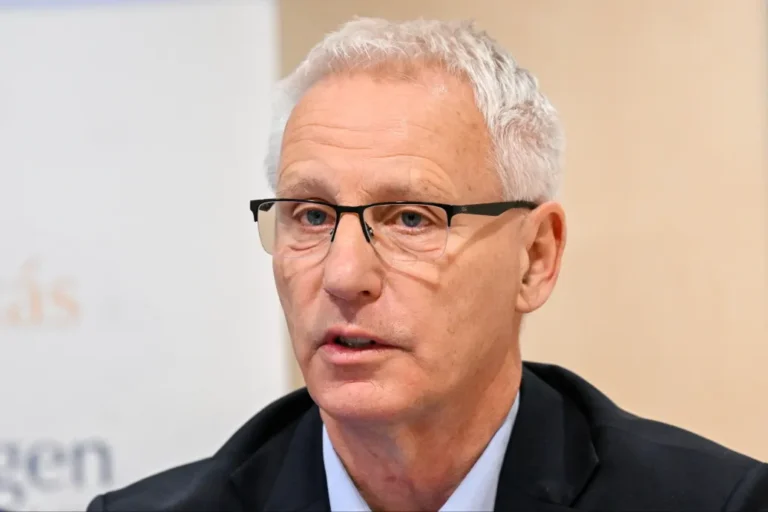 A legfőbb ügyész szerint nem tártak fel kapcsolatot a Szőlő utcai javítóintézet volt igazgatója és Soltész Miklós között