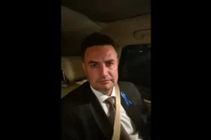 1,6 millióra bírságolták Márki-Zayt a videó miatt, amiben válogatott szidalmakkal illette a csádi missziót támogató szavazókat