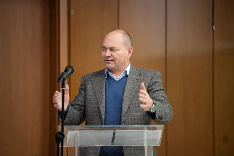 Bocsánatot kért a dolgozóitól a választás előtti leveléért a Bayer Construct vezetője