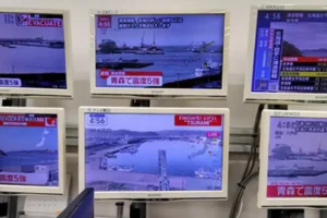 Erős földrengés volt Japánban, háromméteres cunamira adtak ki riasztást