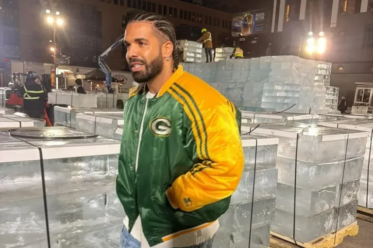 Drake miatt tömegek törik-zúzzák a jégtömböket Toronto utcáin