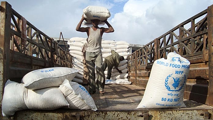 Az iráni háború miatt egyre nehezebben jutnak a segélyek Afrikába