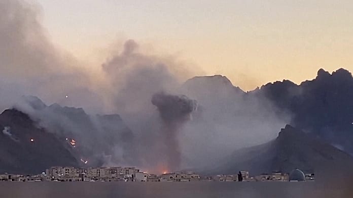 Videók robbanásokat mutatnak Közép-Iránban, erősödik az izraeli konfliktus