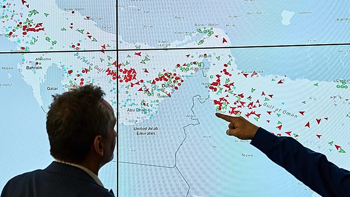 Iráni külügyminiszter: a Hormuzi-szoros minden kereskedelmi hajó számára nyitva áll