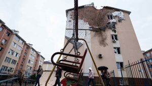 Orosz rakéták, drónok százai támadták Ukrajnát nagyszombatra virradóra,nappal egy piacot ért támadás