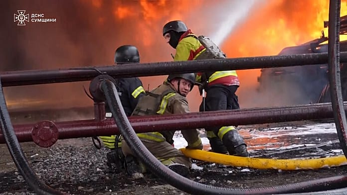 Támadások érik Szlovjanszkot és Szumit, miközben Oroszország ukrán városokat bombáz
