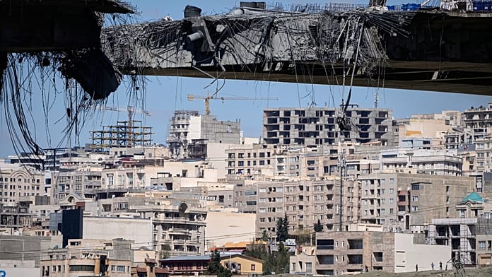 Irán bénultan a B1-es hídcsapás után, Trump újabb támadásokkal fenyeget