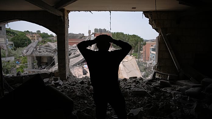 Törékeny a libanoni tűzszünet: Izrael a fegyvernyugvás megsértésével vádolja a Hezbollahot