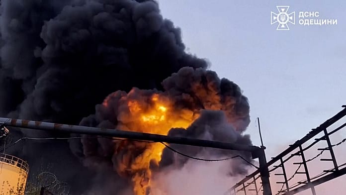 Ukrajna: orosz dróntámadások érik Szumit és Odesszát a közelgő húsvéti tűzszünet előtt