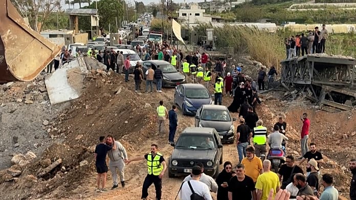 Életbe lép a libanoni tűzszünet, újra megnyílik a megrongált Qasmiyeh híd