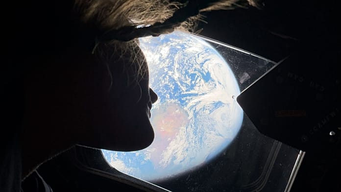 Elérte a Holdat a NASA Artemis II missziója, amely messzebbre jut a Földtől, mint ember valaha