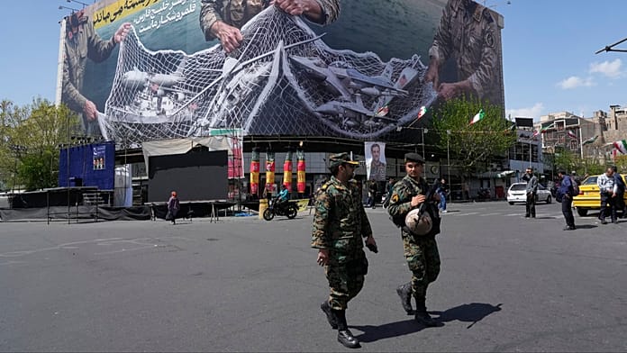 Irán elutasítja, az Egyesült Államok pedig még nem reagált a tűzszüneti javaslatra