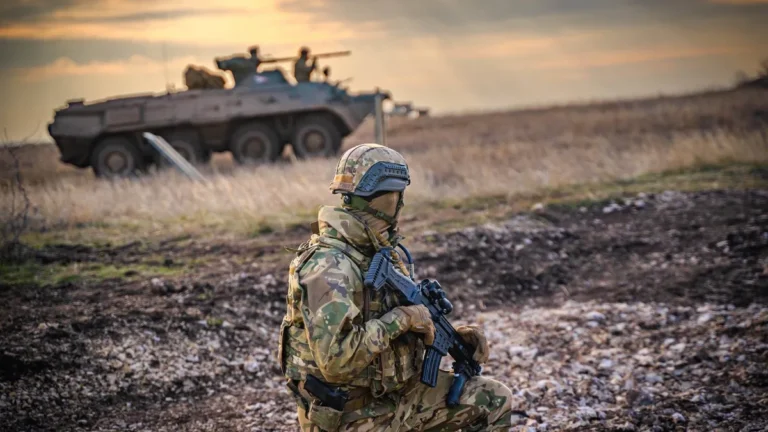 Hoppá! Mégis mennek magyar katonák Ukrajnába?