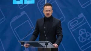 Szijjártó Péter: A választás tétje többek között a rezsicsökkentés fenntartása