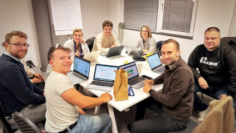 All inn – mert az ellenfeleink, ellenségeink mindenünket akarják