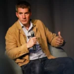 Parádés! Újabb alkalmatlan tiszás jelöltet mutatott be Kocsis Máté