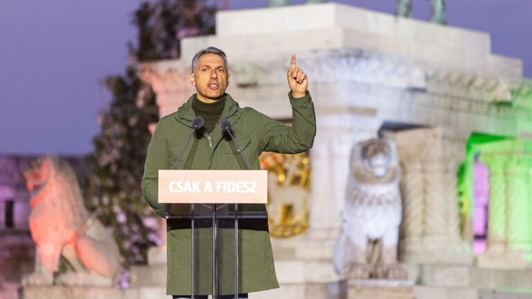 Lázár János: Április 12-én a jövő legnagyobb kérdéséről döntünk