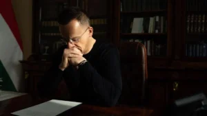 Szijjártó Péter: Magyarország jövőjéről a magyar emberek dönthetnek, nem a külföldi titkosszolgálatok