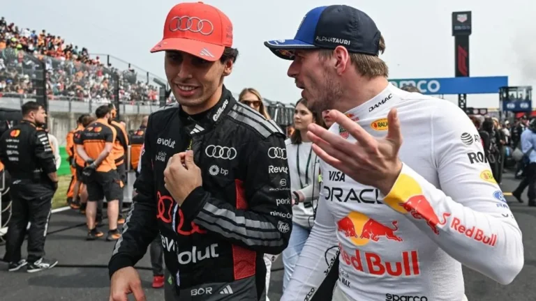 Kegyetlenül kiosztották a nyafogó Max Verstappent