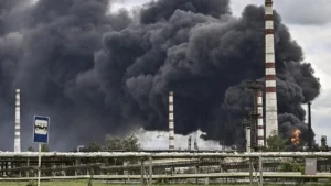 Ukrán drónok miatt lángokban áll a tuapszei orosz olajfinomító – a hónapban már harmadszor