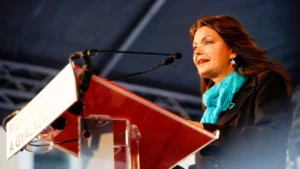 Ugyanaz a recept: a Tisza Párt a 2002-es mintát veszi elő